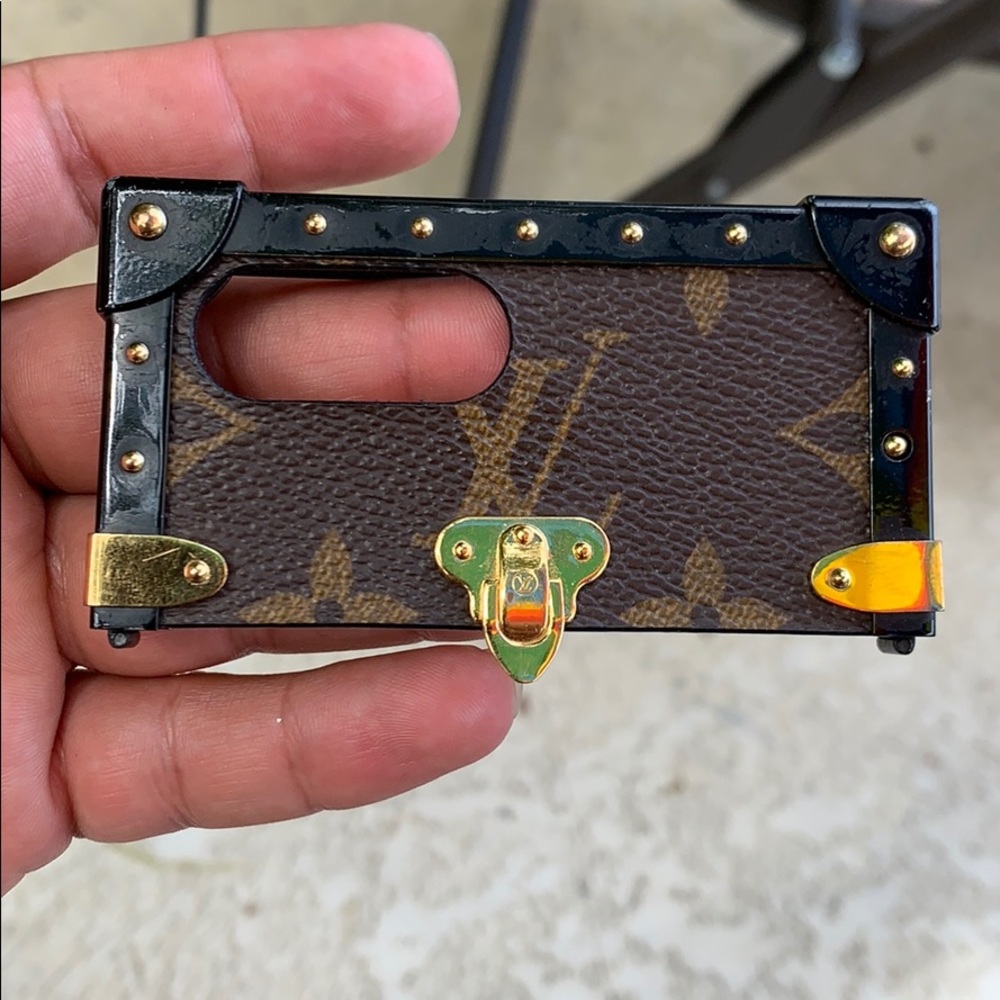 iPhone 8 Plus Trunk case - Picture 3 of 8